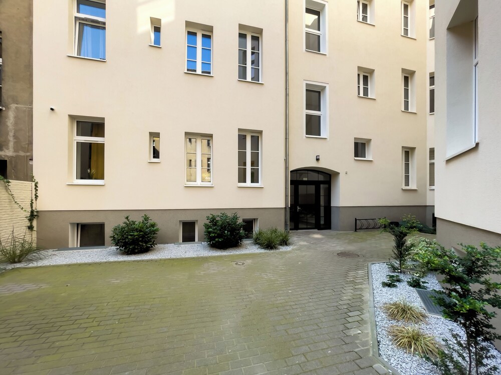 Studio on Dluga Street by Renters view 5