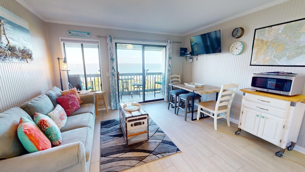 Beach Racquet B by Tybee Vacation Rentals