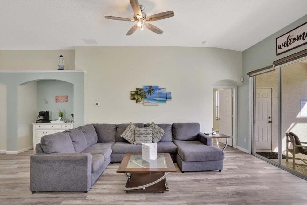 Luxury Windsor Palms Villa W/ Pool Near Disney! 4 Bedroom Villa