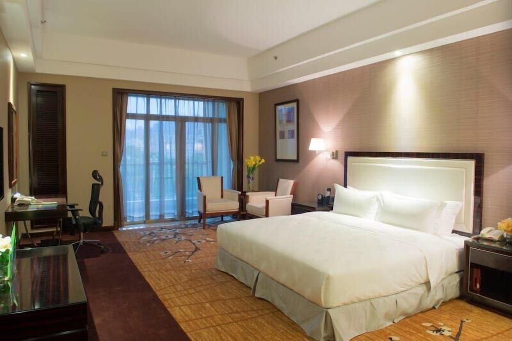 Country Garden Phoenix Hotel Yunfu