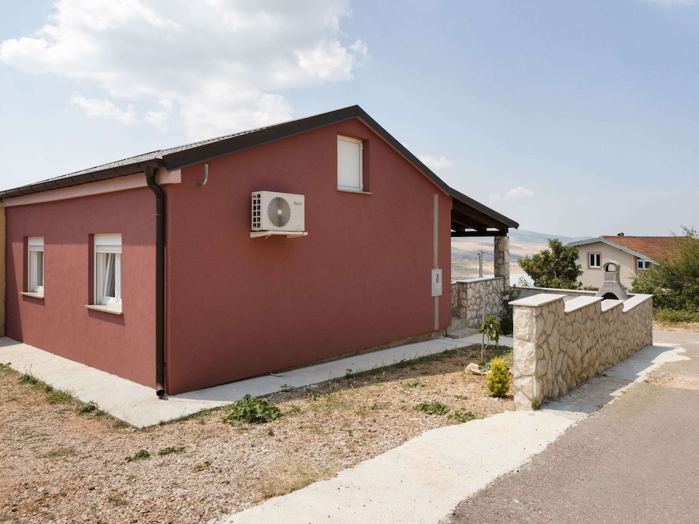 Simplistic Holiday Home in Jasenice Rovanjska near Sea view 5