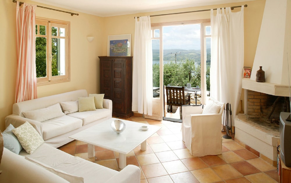 Lefkada Collection Villas