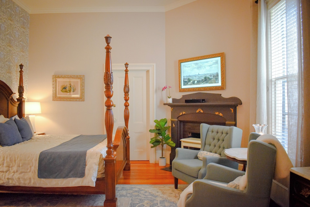 Ashland Vacations - McCall House Boutique Inn - Property Image 16