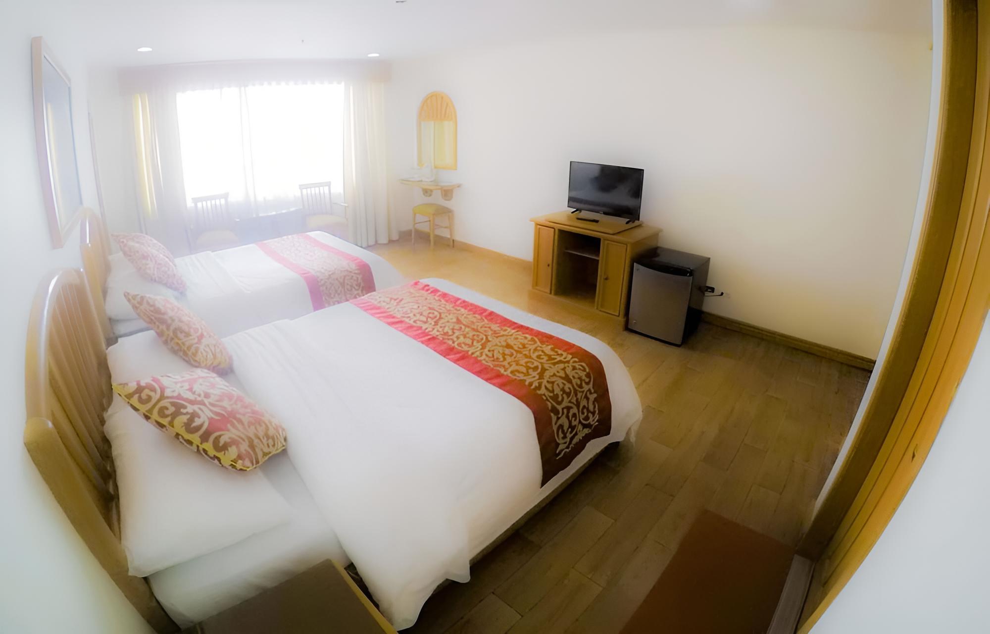 Pines View Hotel