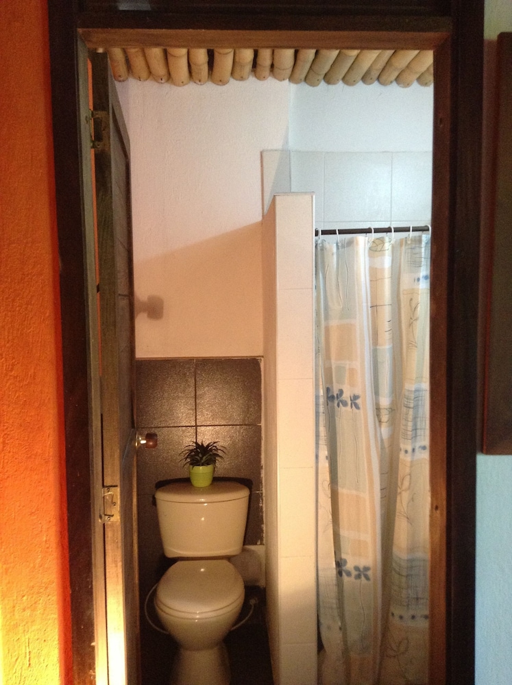 Aluna Hostel B&B