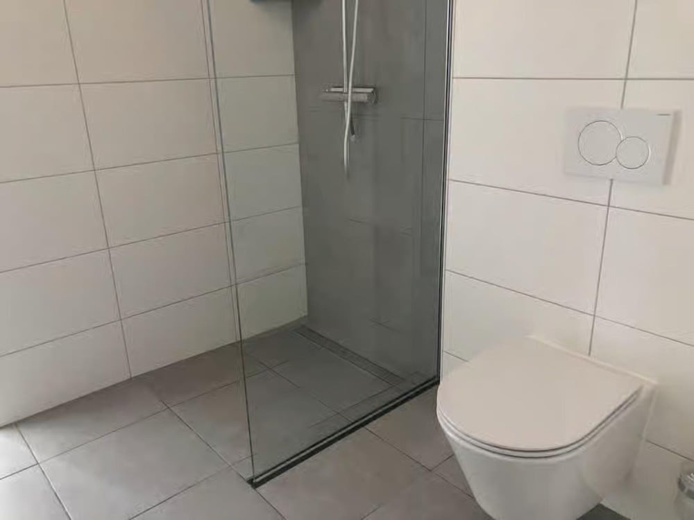 Beautiful Lodge for 5-person Near the Beach