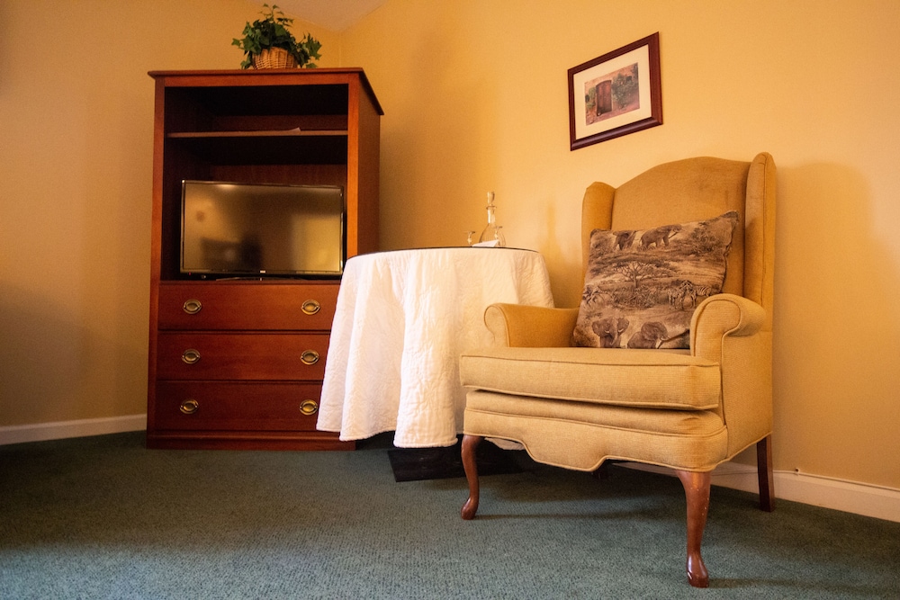 Delamater Inn