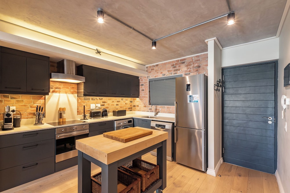 Docklands Deluxe Apartments by ITC Hospitality