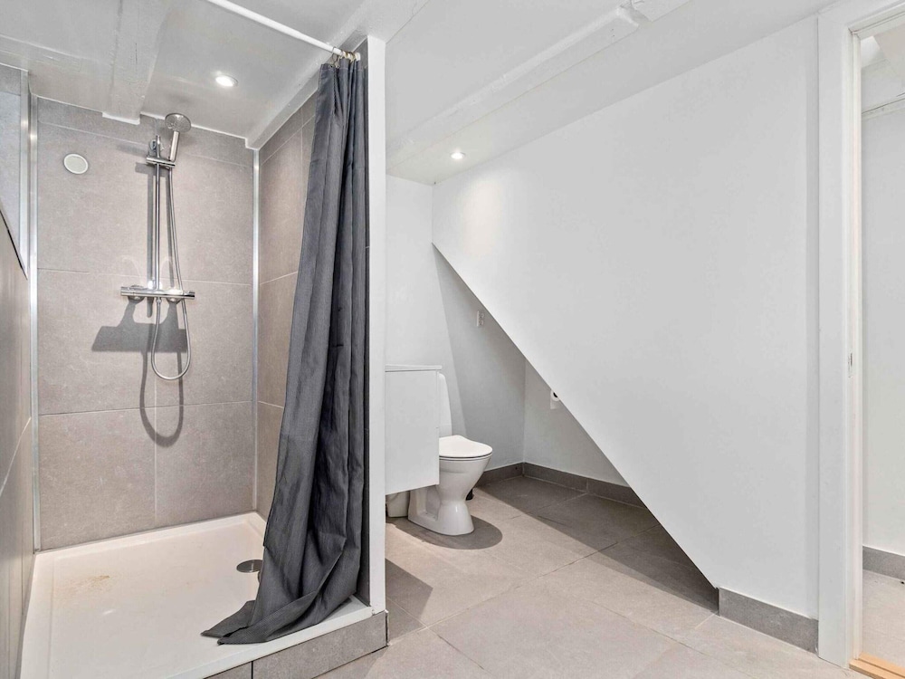 5 Star Holiday Home in Ronne