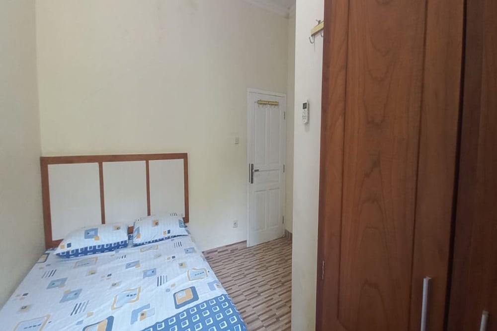 OYO 95054 Prima Jaya Homestay Syariah
