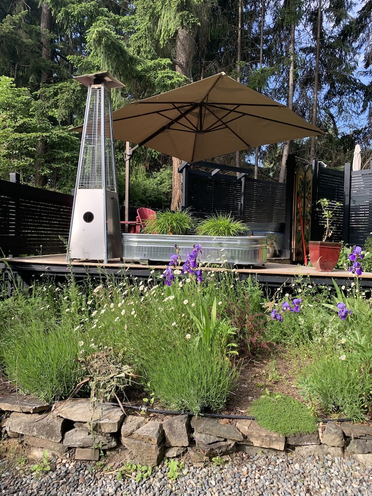 Salt Spring Carriage House B&B