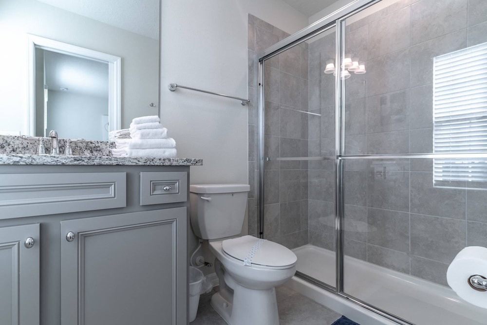 3285 Windsor Island