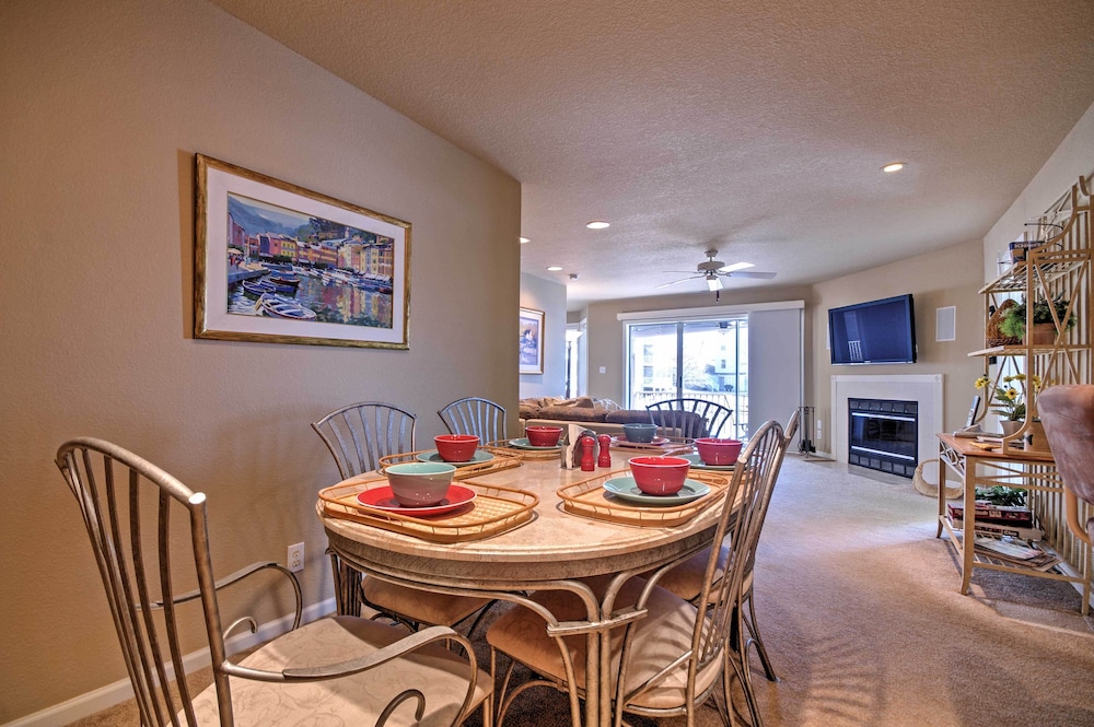 Luxe Lakeside Regatta Bay Getaway w/ Pool Access!