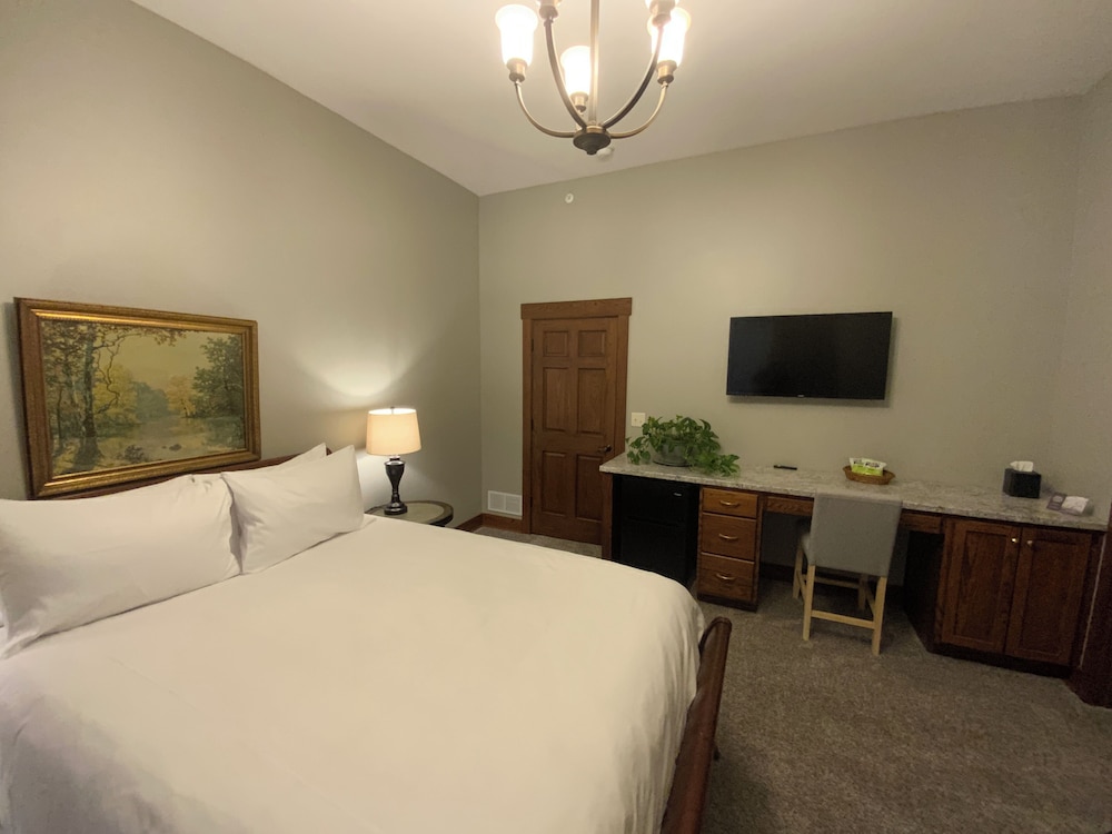 Charleston House Bed & Breakfast Inn