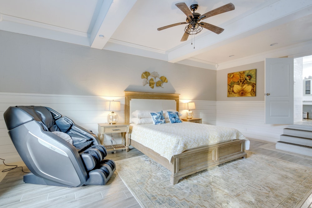 Game Room, Trails! 30-acre Lakefront Streetman Gem