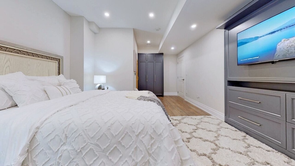 Family Modern Walkout Basement w Sauna Ski Resort 30min