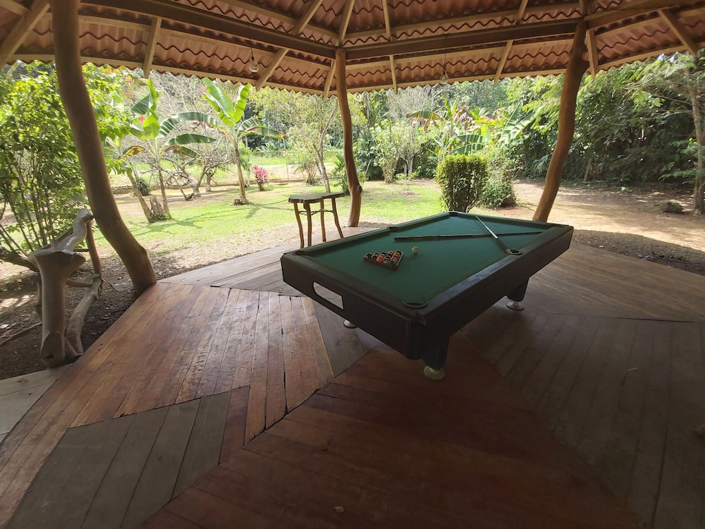 Costa Azul Lodge