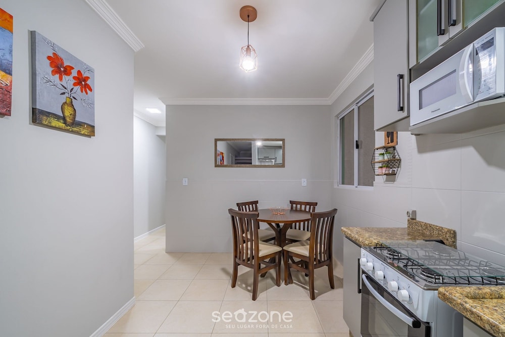 Apt 60m From sea - Meia Praia Itapema Obs0301