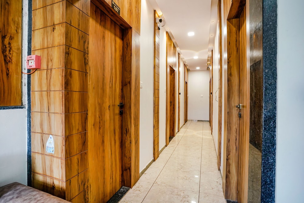 Fabhotel Prime Dumas
