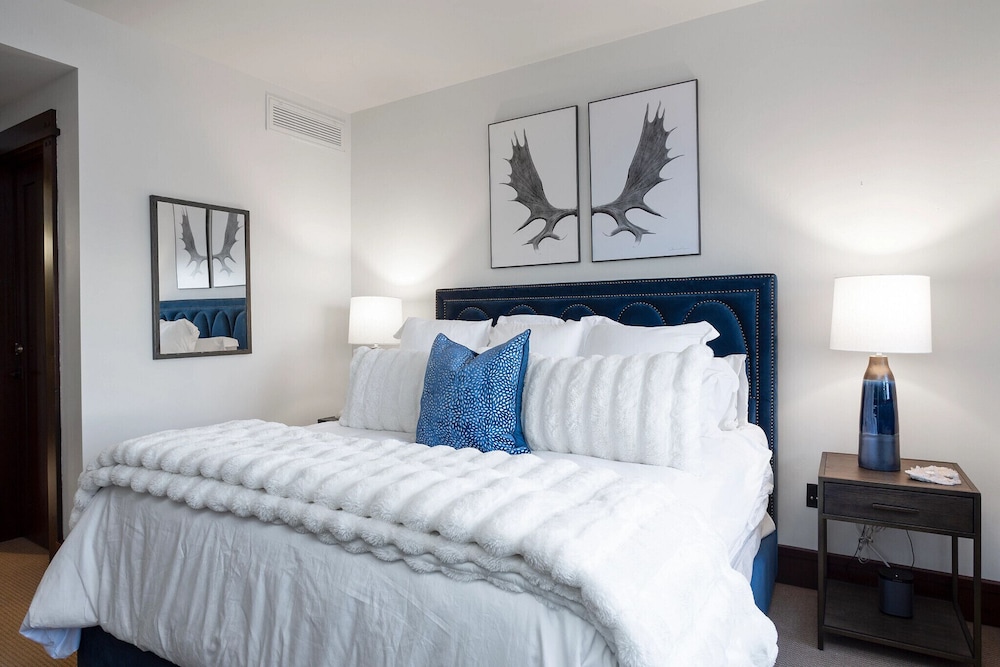 Arrowleaf Lodge- Two Bedroom Residence #209 2 Condo