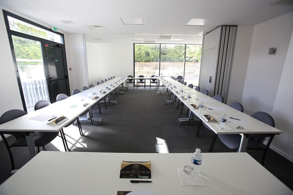 meeting & event spaces