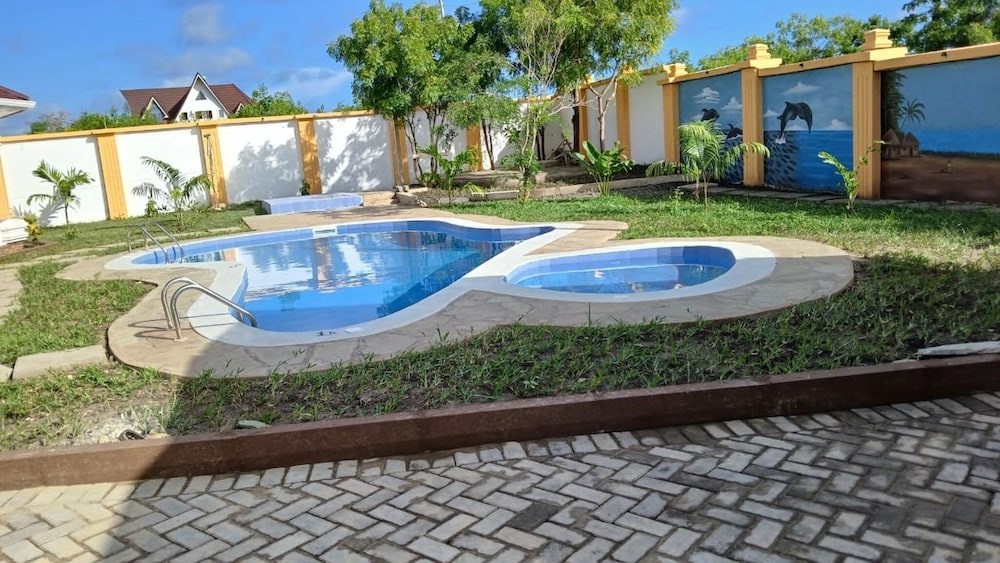 Greenfield Villa M-diani