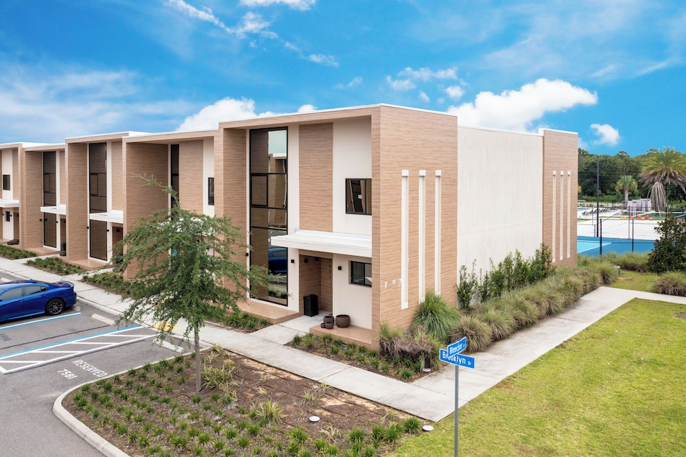 Accessible 4Bd Close to Disney Magic Village 7581 - Image 1