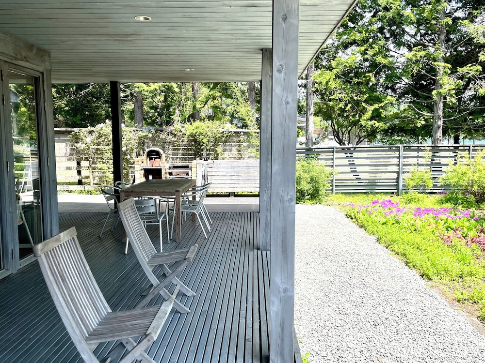GARDEN SHED