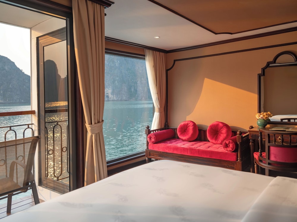 Indochine Grand Lan Ha Bay