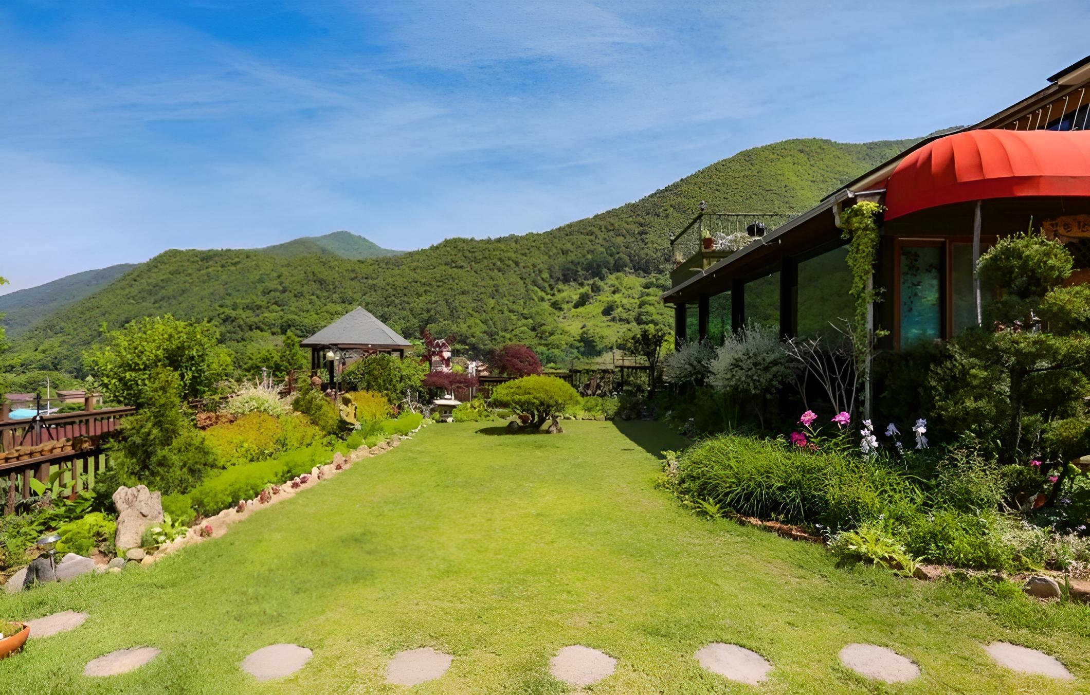 Danyang Kkottteuran Pension view 5