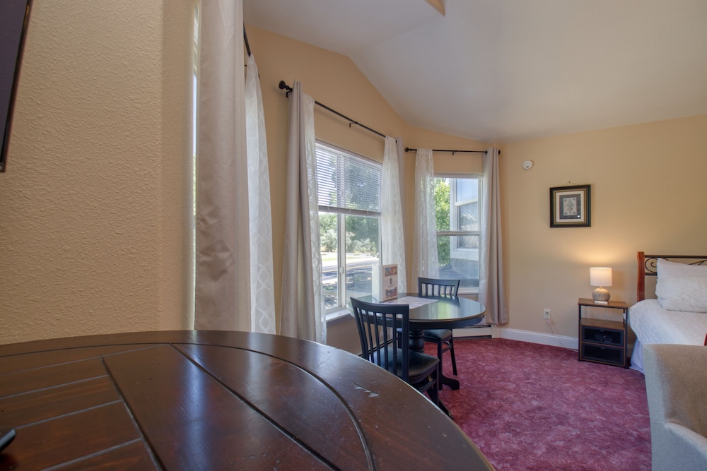 Castle Creek B&B