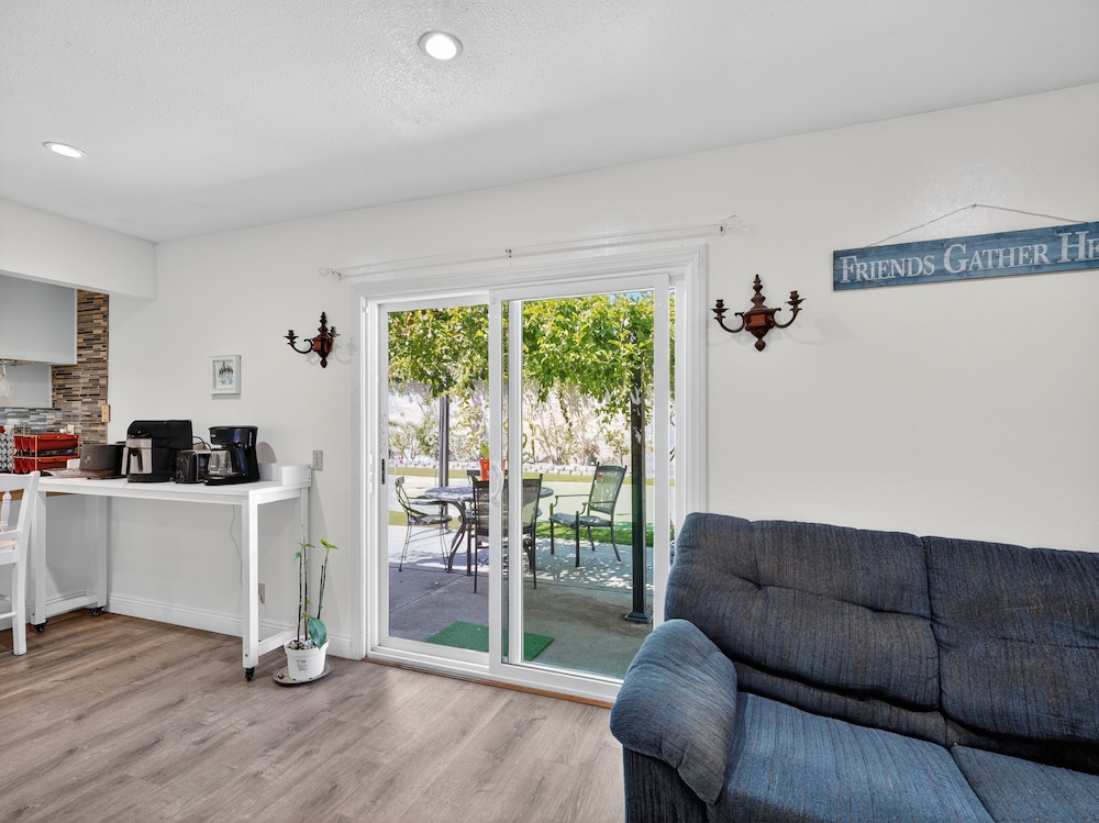 Coastal Escape With Private Mini Golf 4 Bedroom Home