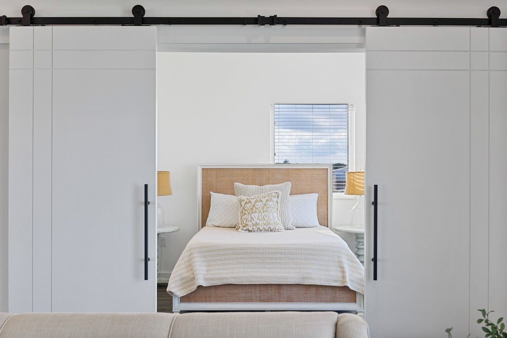 Boardwalk Pent House by Carolina Retreats