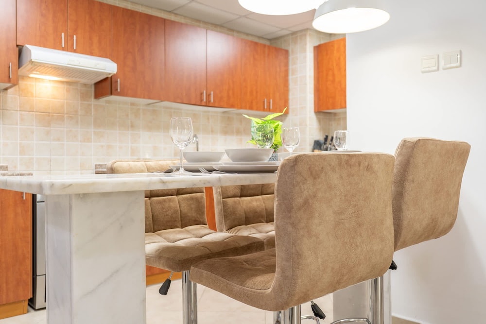 Spacious Serene 2 Bedroom in JLT for 4