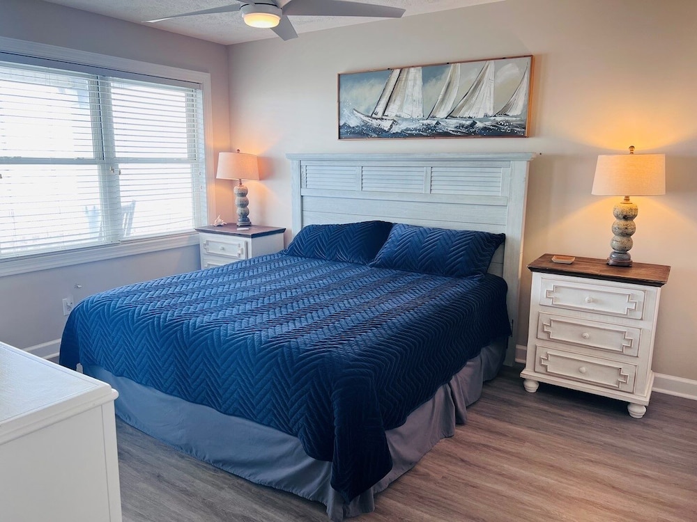 Sunny Times 4 Bedroom Home by RedAwning