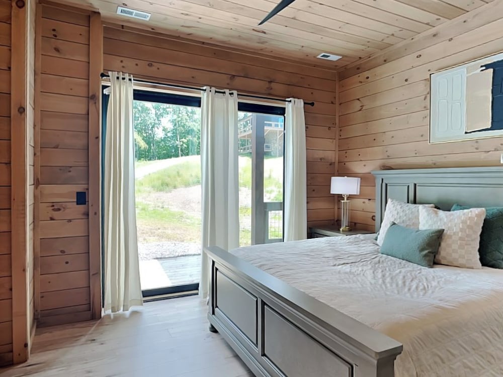 Smoky Ridge Sanctuary by Jackson Mountain Rentals