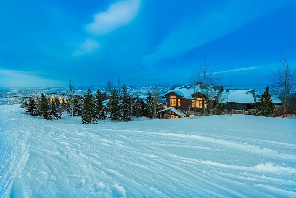 Majestic Ski in Ski Out Estate