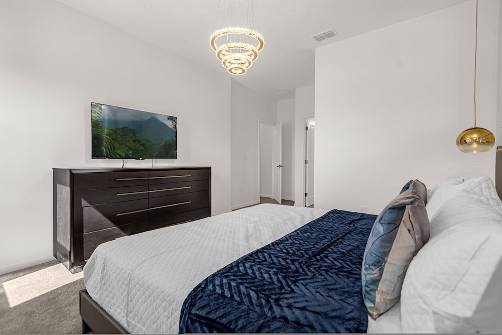 Brand NEW 9bedrooms At Paradiso Grande