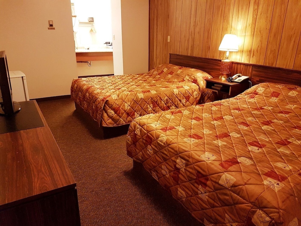 Elk Point Motel & RV Park