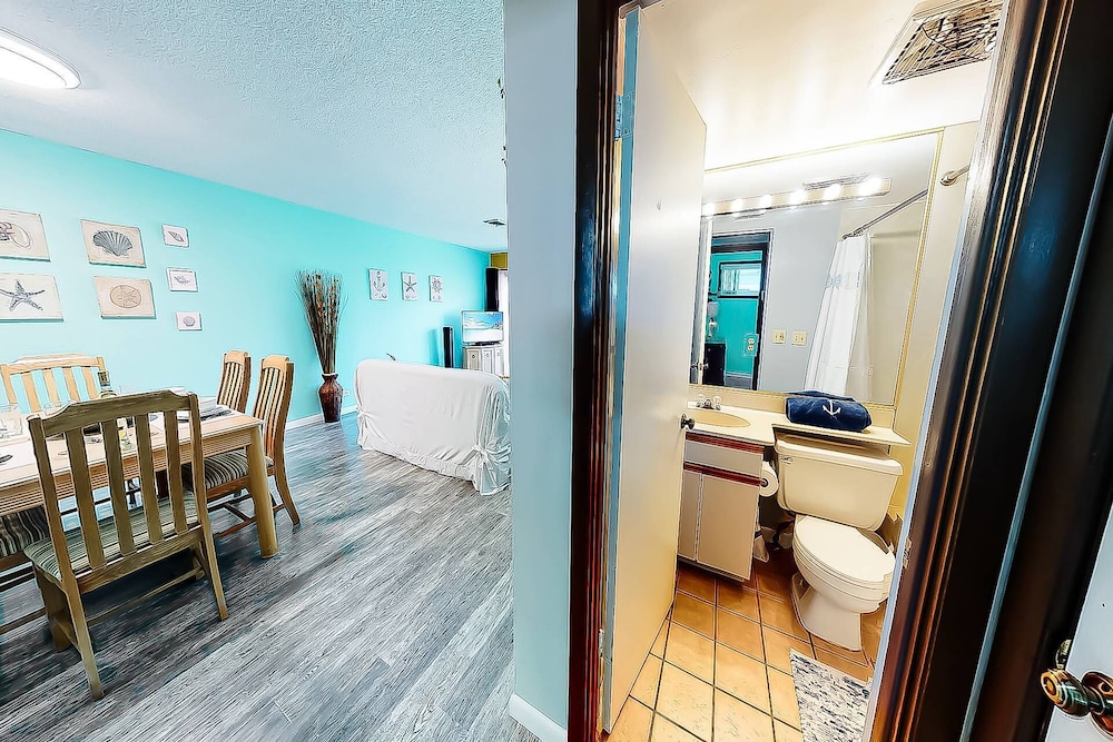 Kingston Arms On Lido Key 1BR view 2