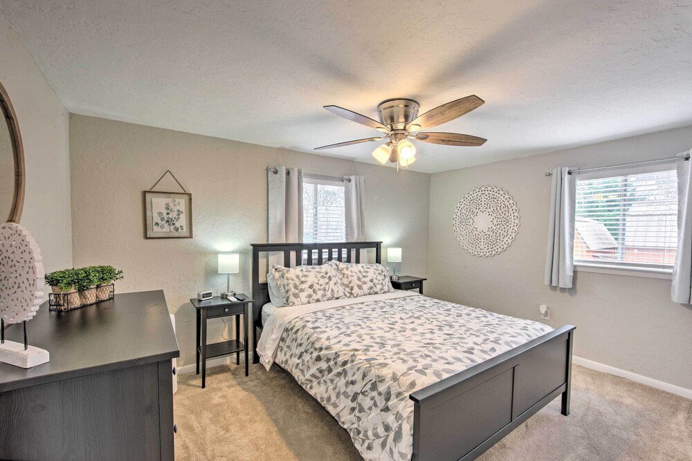 Marshall Vacations - Jefferson Retreat w/ Backyard < 1 Mi to Lake! - Property Image 5