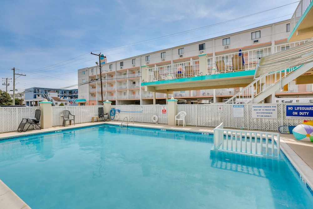 Wildwood Condo w/ Community Pool: Walk to Beach! view 3