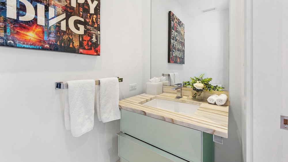 Luxury Vacation Rentals in South Beach by LRMB