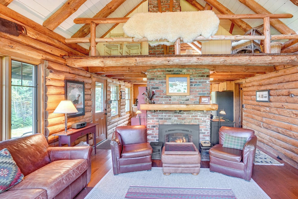 Cozy Log Cabin Near Mt Snow: Views, Modern Comfort