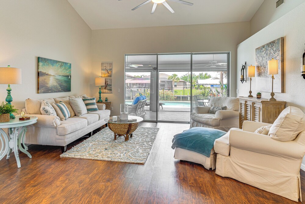 Heated Saltwater Pool & Dock: Port Charlotte Home