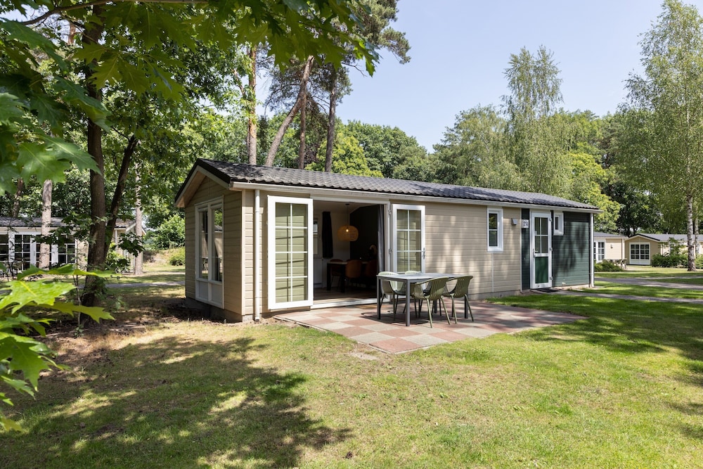 Chalet With a Dishwasher, in a Car-free Park