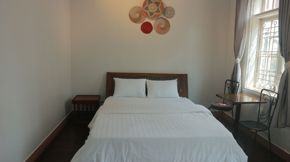 Em Am Homestay - West Lake