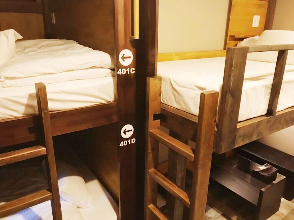 e-hostel Shinsaibashi