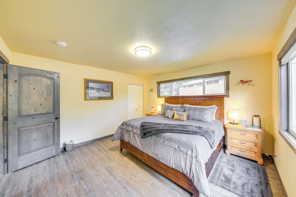 Scenic Priest Lake Vacation Rental: Deck  Views! - Property Image 32