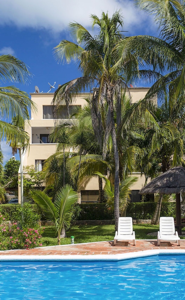 Deluxe Suites at Villas Tropical
